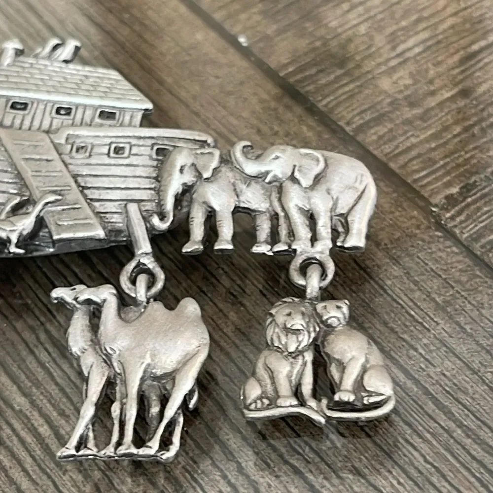 Vintage JJ Jonette Jewelry Pewter Spoontiques Noah’s Ark Animal Pin - Pin Art